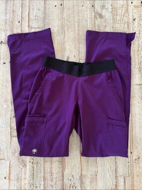 Healing Hands Women’s Scrubs
